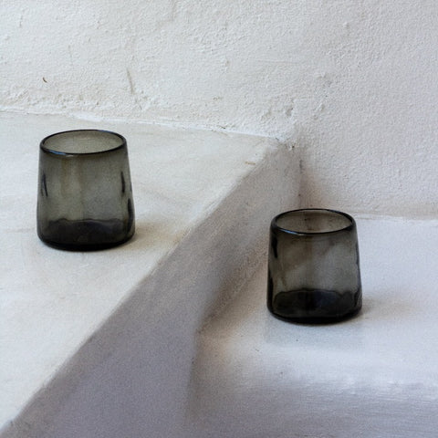 Vaso_óptico_de_vidrio_humo_formas_orgánicas
