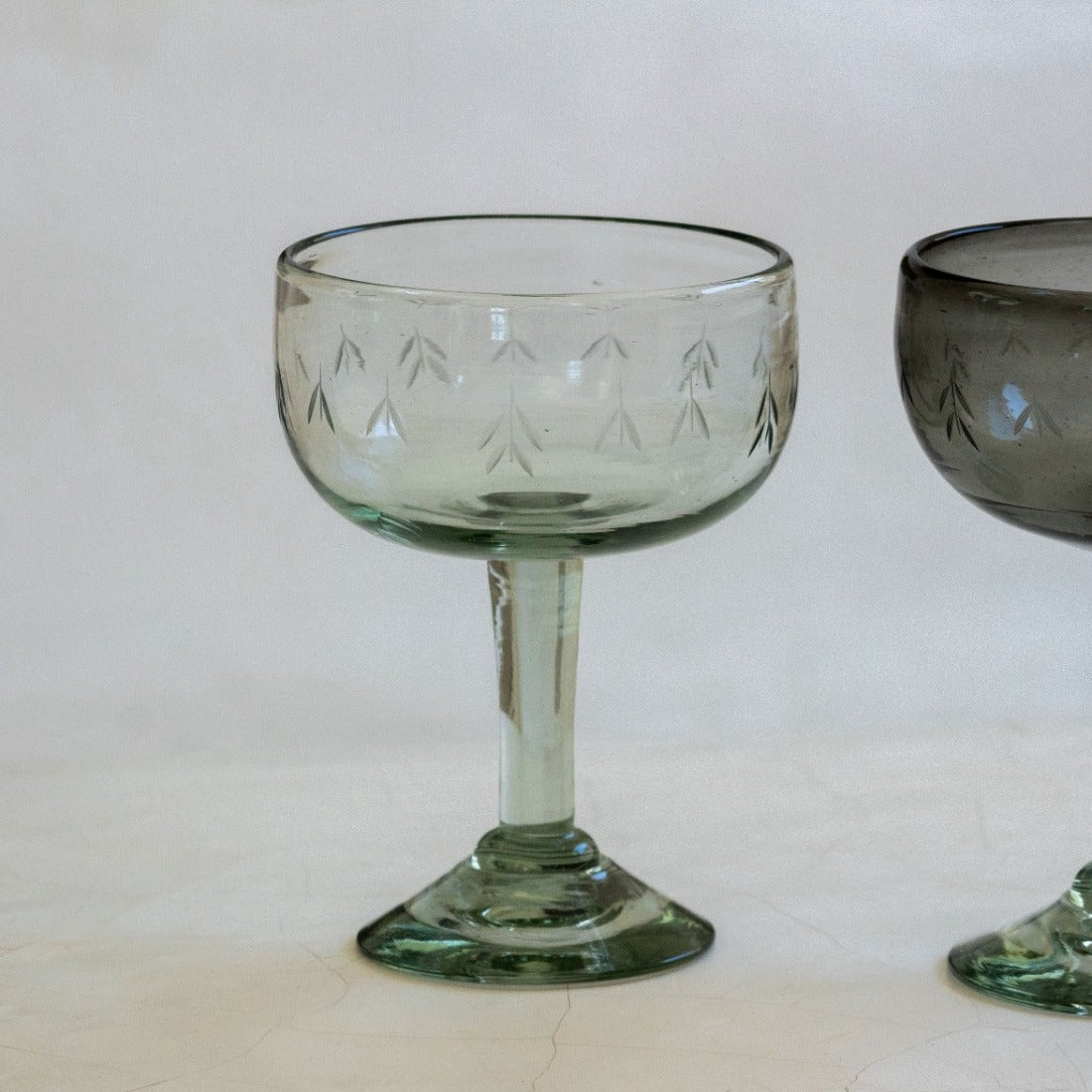 Copa_de_Vidrio_Reciclado_Transparente_Cortado_Espigas
