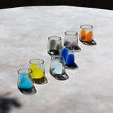 Vaso de vidrio soplado transparente con mancha humo colección brochazo