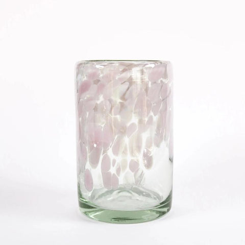 Vasos alto de vidrio soplado borde con pintas rosas y base transparente