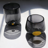 Vaso_de_vidrio_soplado_coleccion_KIIN_humo_punto_amarillo