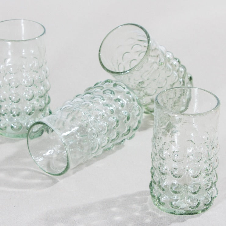 Vaso_de_vidrio_transparente_efecto_bolitas